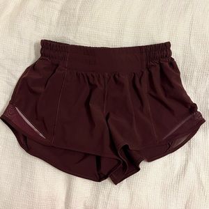 Lululemon Hotty Hot short garnet